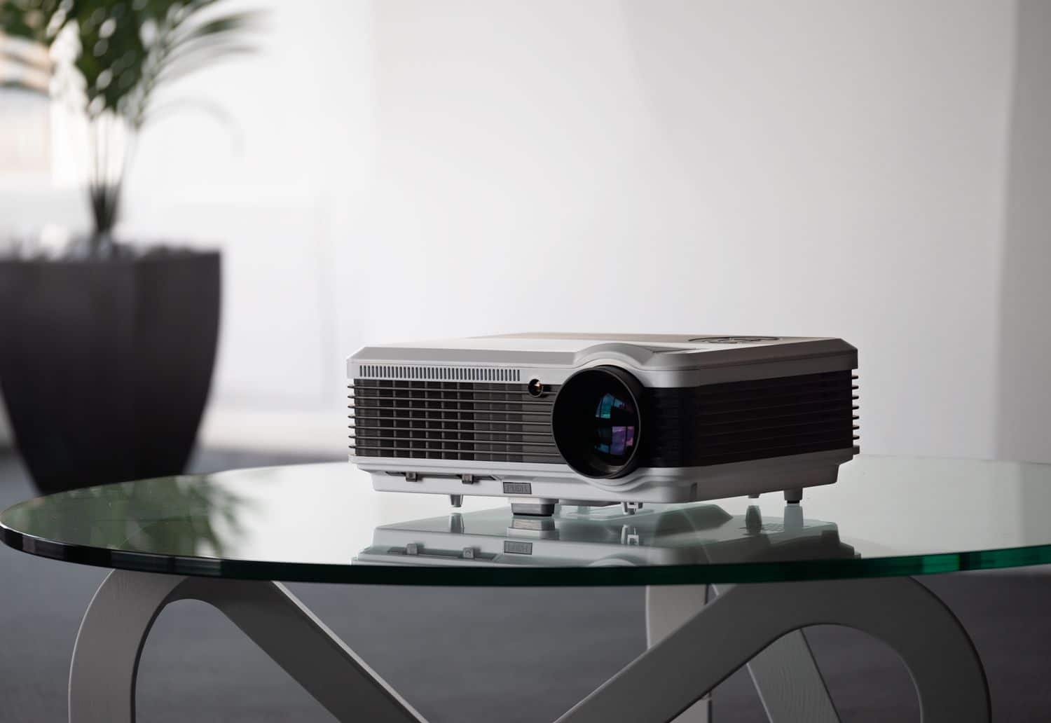 Multimedia Projectors Market Leading Players, Industry Segments and