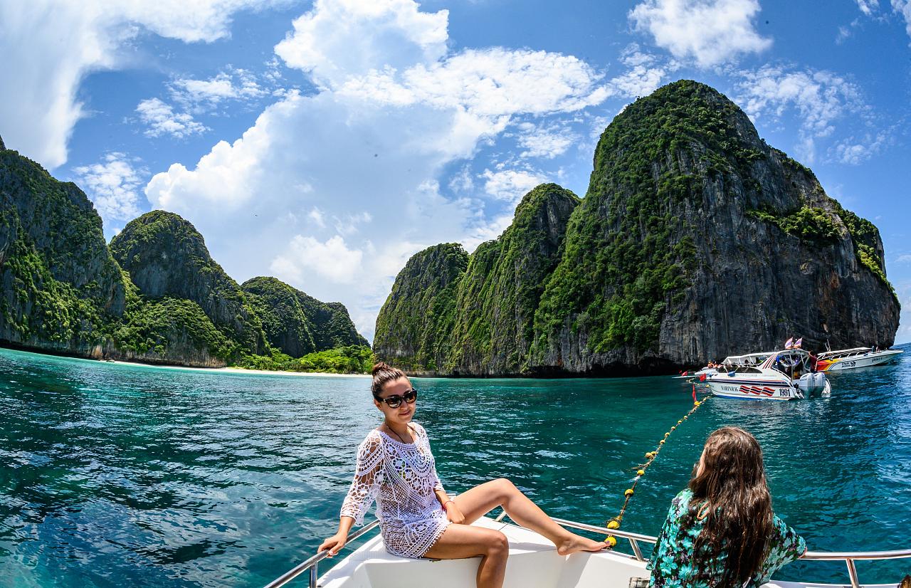 Где отдохнуть за границей в апреле 2024. Пхи Пхи причал. Таиланд туризм. Путешествие в Таиланд. Таиланд Travel.