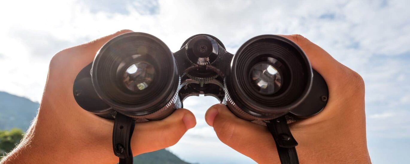 Binoculars and Mounting Solutions Market