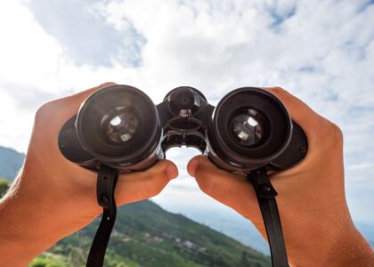 Binoculars and Mounting Solutions Market