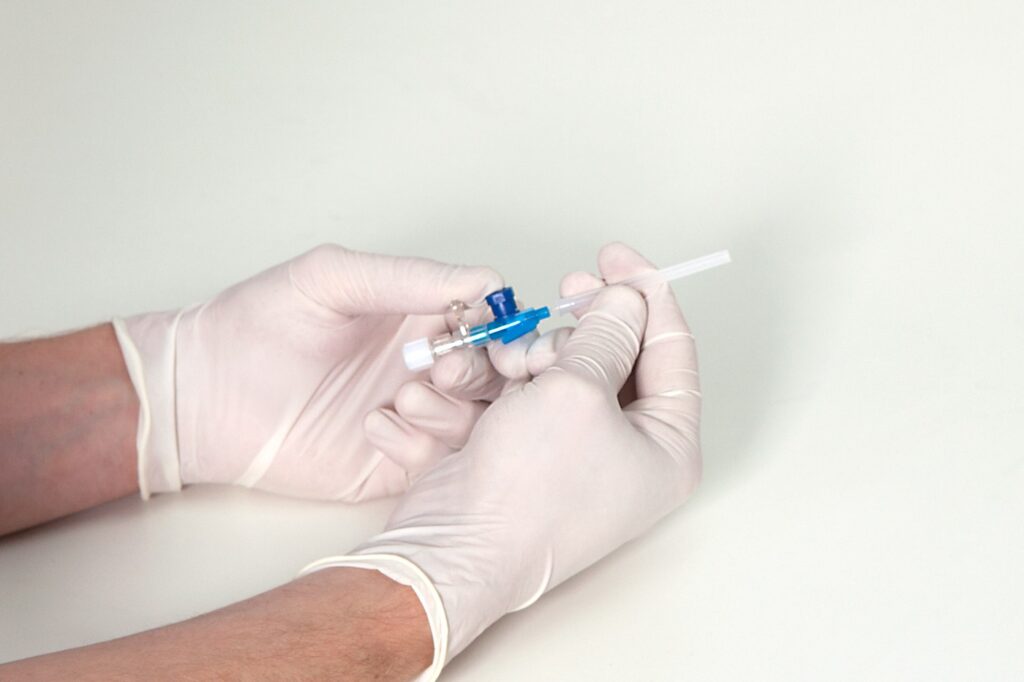 MENA Syringes and Cannula Market