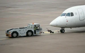 Aircraft Pushback Tugs Market
